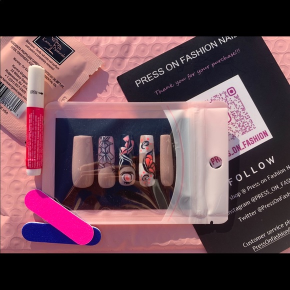 Anime Girl Press On Nails - Picture 12 of 12